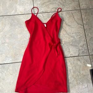 Form fitting cross front dress